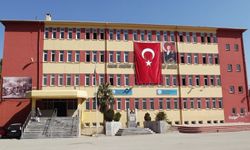 Anne babalar dikkat! Okulların kaç yıl kısalacağı bakana soruldu