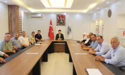 Sarıcakaya Kaymakamı Orhan mahalle muhtarlarıyla bir araya geldi