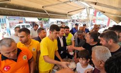 Orman yangınında şehit düşen kahramanlar için helva dağıtıldı