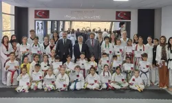 Eskişehir'de kuşak atlama töreni: 40 sporcu terfi etti