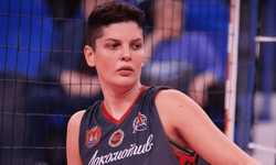 Milli voleybolcu Ebrar Karakurt'un yeni imajı gündem oldu!
