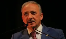3 araç kazaya karıştı: AKP'li vekil trafik kazası geçirdi