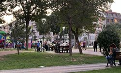 Deprem korkuttu: Eskişehir'de vatandaşlar kendini dışarıya attı