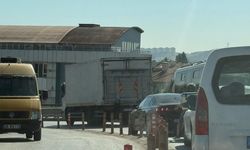 Eskişehir'de kamyon arızalandı, trafik durdu
