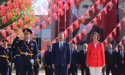 Vilayet Meydanı'nda bayram coşkusu: Eskişehir’de 'Zafer' kutlamalar başladı