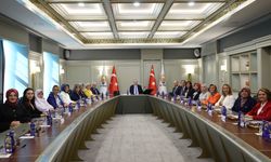 Cumhurbaşkanı Erdoğan, AK Parti'li kadın belediye başkanlarını kabul etti