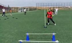 Eskişehir'de Avrupa Spor Haftası'nda kız futbol takımı sahaya çıktı