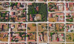 Türkiye'de eşi benzeri yok, cetvelle çizilmiş gibi: Eskişehir'in 113 yıllık köyü!