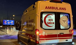 Eskişehir yolunda tır ve otomobil birbirine girdi: 4 yaralı