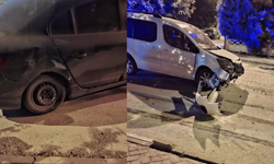 Eskişehir'de iki otomobil çarpıştı! Bir kişi panik atak geçirdi