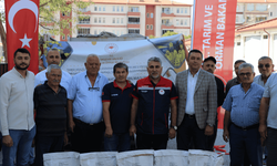Eskişehir'de 309 çuval kanola tohumu dağıtıldı