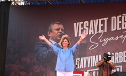 Başkan Ünlüce: "Kimsenin kendini kimsesiz hissetmediği bir ülke için mücadeleye devam"