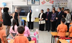 Milletvekili Prof. Dr. Ayşen Gürcan’dan öğrencilere anlamlı hediye