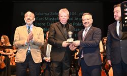 Vali Aksoy “Yankılı Tepeler Senfonik Şiiri”nin ilk seslendirilişine katıldı