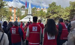 Kızılay Eskişehir Gaziler Günü'nde vatandaşlara ikramlarda bulundu