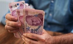Bankalar  faizleri düşürmeye başladı: 150 bin lira kredi çeken bu parayı ödeyecek
