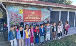 Eskişehir'de minikler patili dostlarla buluştu