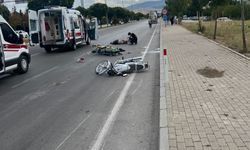 Eskişehir'in komşusunda tırın çarptığı motosikletteki iki genç hayatını kaybetti