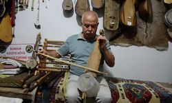 Hayatını kaybeden sanatçıların sazları "Yaşayan İnsan Hazinesi" ödüllü Bedel'e emanet