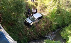 Eskişehir yolunda kontrolden çıkan otomobil dere yatağına uçtu: 1 ağır 2 yaralı