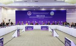 "Aile, geçmişten bugüne insanlığın en önemli değerlerindendir"