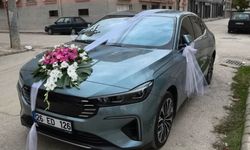 Eskişehir'de gelin arabası yapılan TOGG yoğun ilgi gördü