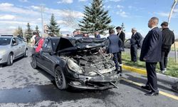 Anahtar Parti konvoyunda trafik kazası