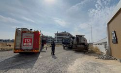 Eskişehir'de yangın: Zift tankerinden dumanlar yükseldi