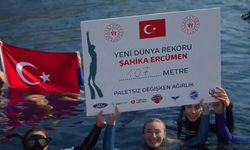Milli sporcu Şahika Ercümen cumhuriyetin 102. yılı için rekor kırdı