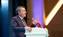 Bakan Tekin: "Örnek teşkil edecek okullar açacağız"