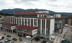 Karın ağrısıyla gittiği hastanede hamile olduğu ortaya çıktı: 16 yaşındaki genç kız doğum yaptı