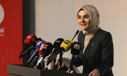 “Çocuklar ekranların soğuk ışığında büyüyor"