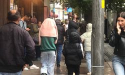 Eskişehir'de sağanak yağış hayatı felç etti: Vatandaşlar kaçacak yer aradı