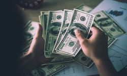 Dolar kritik eşiğe dayandı: Uzmanlardan yatırımcılara dikkat uyarısı