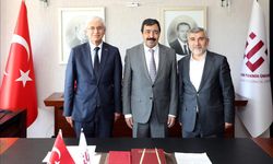 Rektör Prof. Dr. Saffet Köse, ESTÜ Rektörü Prof. Dr. Adnan Özcan’la bir araya geldi