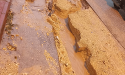 Eskişehir yol çöktü: Kazaya davetiye