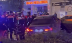 Eskişehir’de film gibi kovalamaca: Polisten kaçan araç kaza yaptı