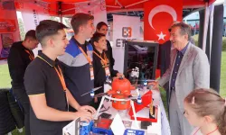 Başkan Ataç Bilim Şenliği'nde çocuklar ile bir araya geldi