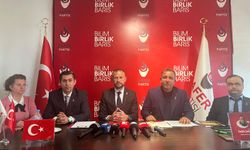 “Ya Atatürk’ü seven bir vatanseversinizdir ya da Atatürk’e her türlü hakareti kendinde hak gören”