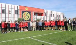 Başkan Kazım Kurt’tan, Es Es’e tatlı ziyaret