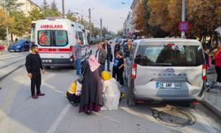 Eskişehir'de vakaya giden ambulans kaza yaptı