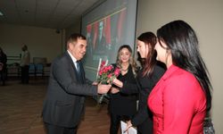 "Öğretmenlerimizin, genç nesillerin yetişmesinde gösterdikleri fedakarlık, her türlü takdirin üzerindedir"