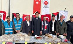 “İyilik Yolunda Hayır Çarşısı”na yoğun ilgi