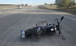 Komşuda motosiklet köpeğe çarptı: 2 yaralı