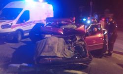 Kütahya'da otomobil kamyona çarptı: Sürücünün durumu ağır