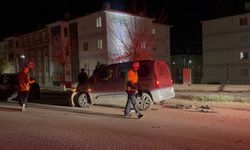 Eskişehir'de alkollü sürücü önce kaza yaptı sonra kavga etti!