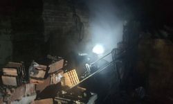 Yangın çıkan binayı alevler sardı, Eskişehir'de olan ev sahibi faciayı atlattı