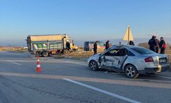 Komşuda otomobil hurdaya döndü: 6 yaralı