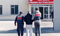 Polis adrese baskın yaptı: Uyuşturucu peçetelerle birlikte yakalandı