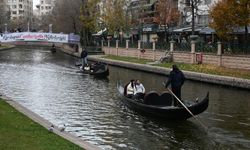 Eskişehir'de soğuk havalara rağmen gondol seferlerine ilgi sürüyor